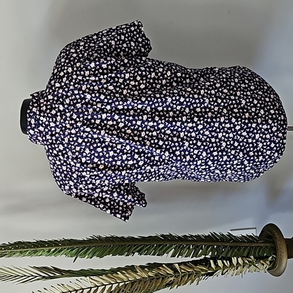 Gap Navy Blue Floral Print Button Down Slim Fit Short Sleeve Shirt - Picture 2 of 9